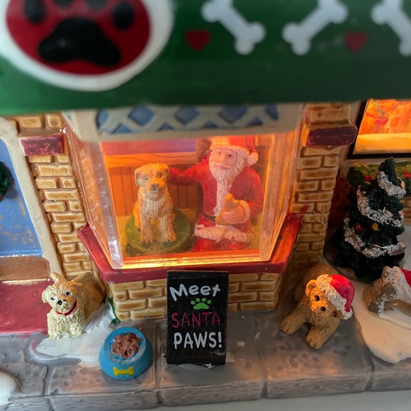 Lemax Wags Motel - Picture 9 of 9